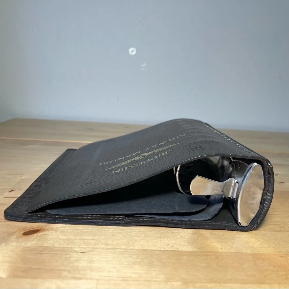 Jeppesen Premium Leather Binder - 2 inch